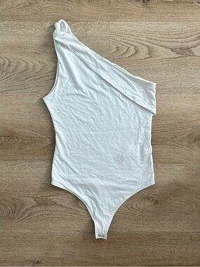 ABERCROMBIE & FITCH ONE SHOULDER BODYSUIT WHITE